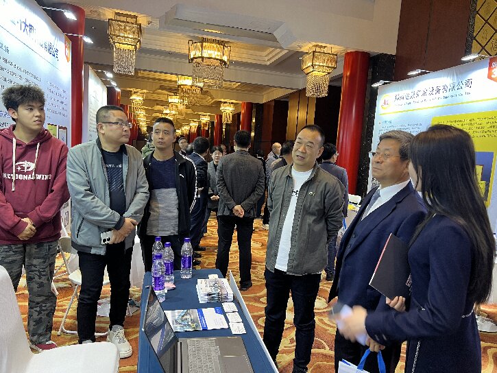 辛集市乾森環?？萍加邢薰?0月23-25日參加中國廢鋼鐵應用協會成立三十周年大會，26-27日參加中國再生資源產業技術創新戰略聯盟15周年大會